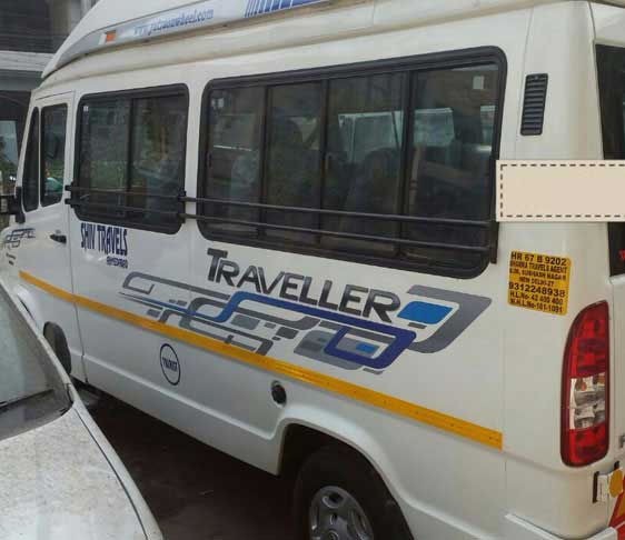 12 seater tempo traveller rental in delhi