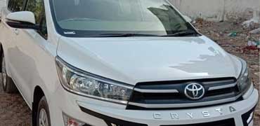 6 seater innova crysta car hire delhi