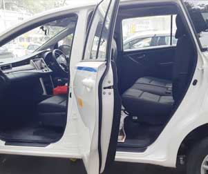 8 seater innova crysta car hire gurgaon